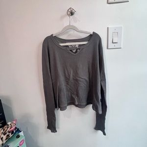 T2 Love Girls  Grey Lightweight Long-sleeve Crewneck Size 6, 14